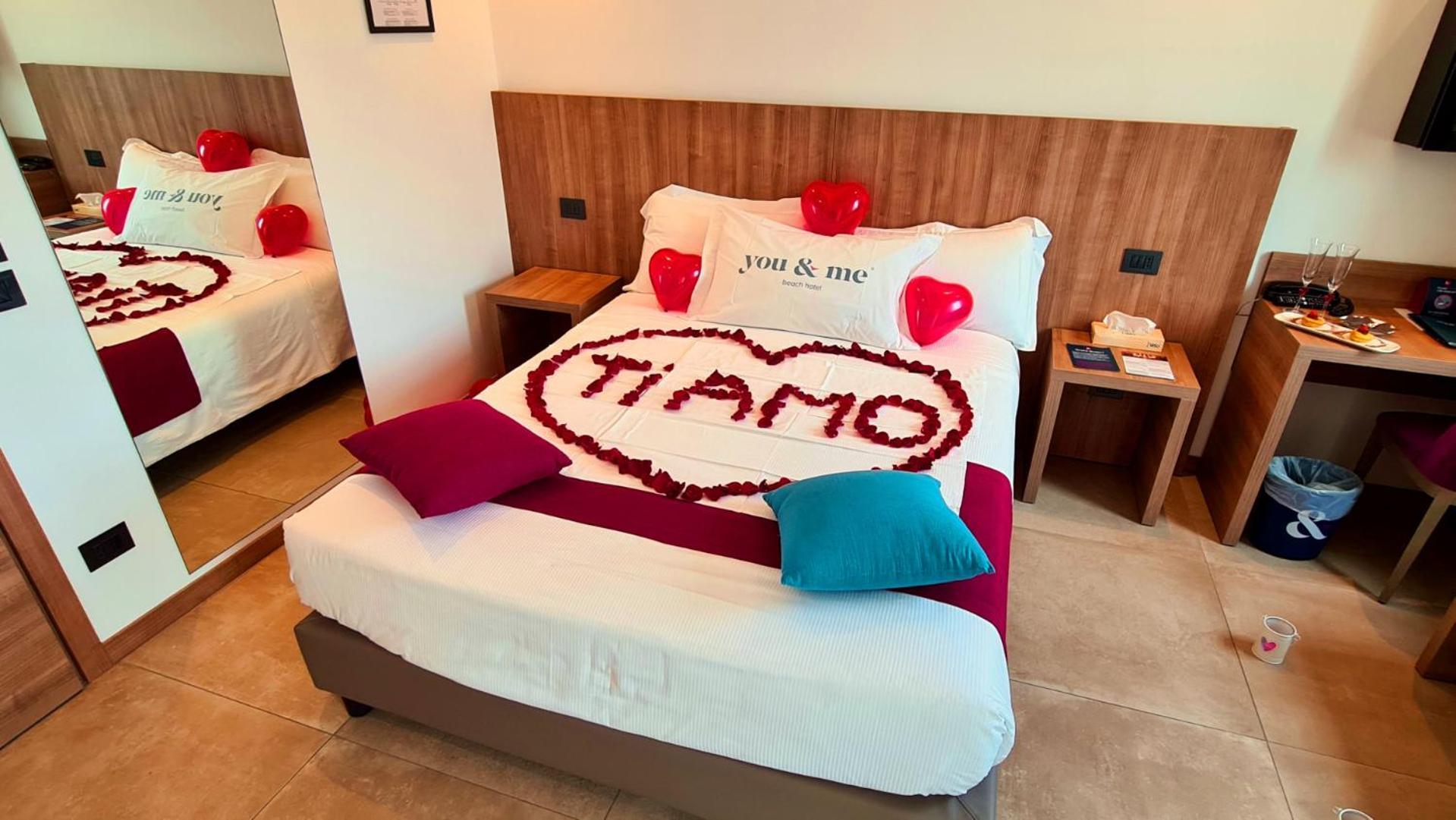 You & Me Beach Hotel Rimini Zewnętrze zdjęcie