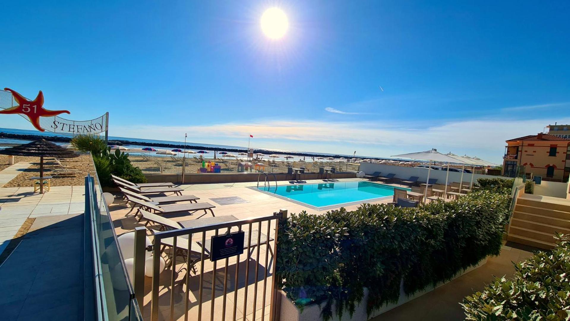 You & Me Beach Hotel Rimini Zewnętrze zdjęcie