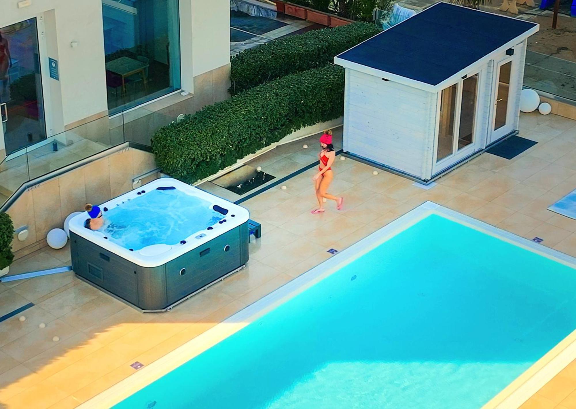 You & Me Beach Hotel Rimini Zewnętrze zdjęcie